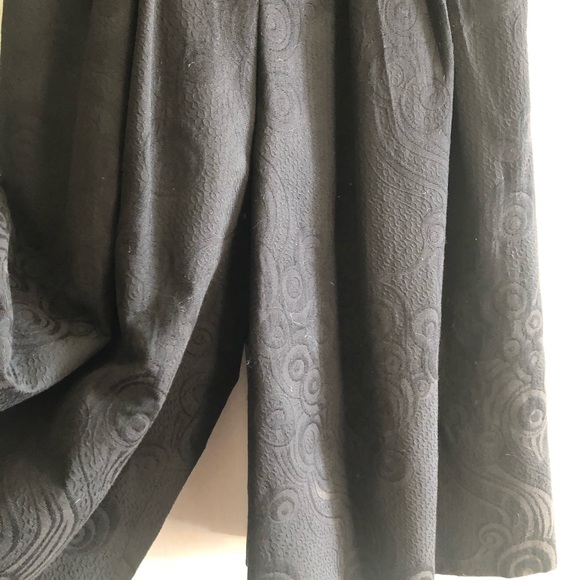 Bespoke culotte dress wear in raw silk blend. - Picture 5 of 5